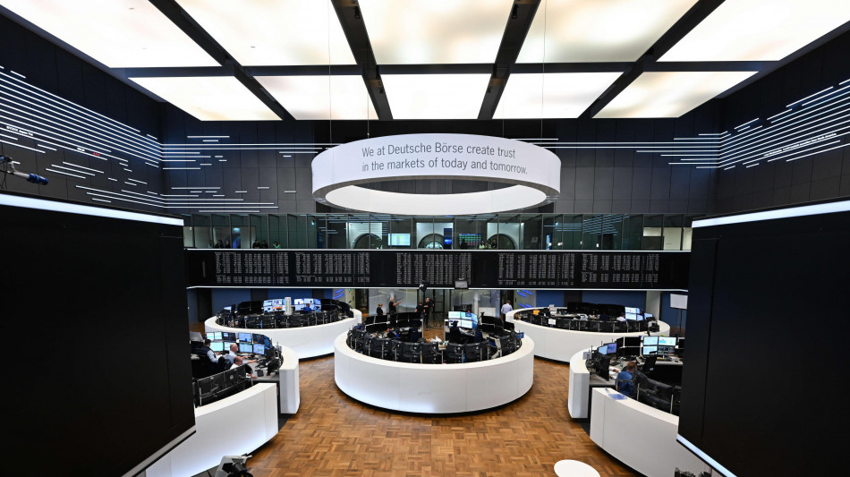 Borsa: Europa ancora incerta, future Usa negativi, Milano +0,9%
