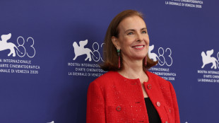 Carole Bouquet, 'il potere rende un po' matti, nella politica e negli affari'