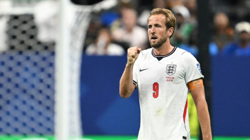 Com 2 de Kane, Inglaterra vence RD Congo (2-1) de virada e vai &agrave;s oitavas da Copa
