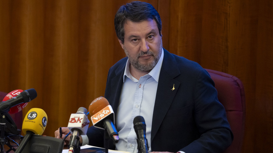 Salvini, taglio fondi strade? 'Ponte Stretto non c'entra'