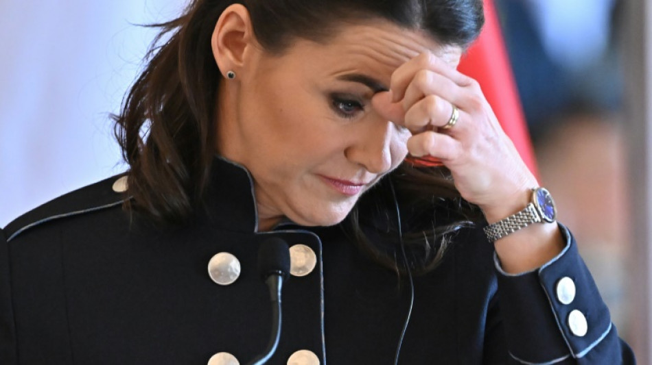 En Hongrie, la gr&acirc;ce accord&eacute;e dans une affaire p&eacute;docriminelle fait tomber la pr&eacute;sidente 