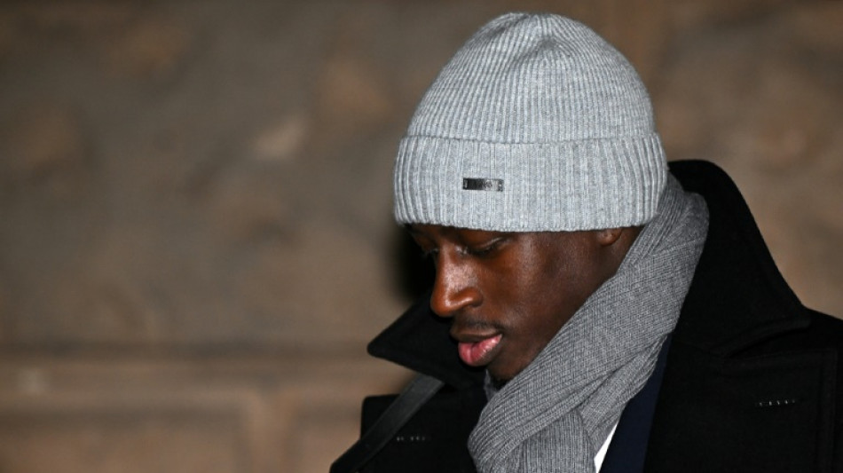 El jurado en el juicio por violaci&oacute;n contra Benjamin Mendy se retira a deliberar