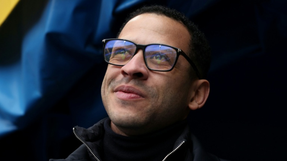 Rosenior dismisses Chelsea exit for 'untouchable' Palmer
