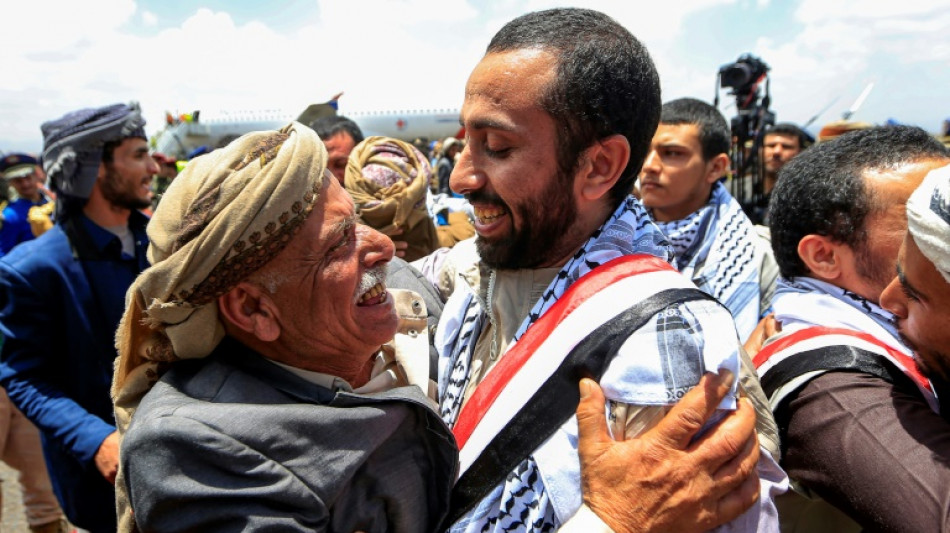 Au Y&eacute;men en guerre, les familles de prisonniers lib&eacute;r&eacute;s soulag&eacute;es