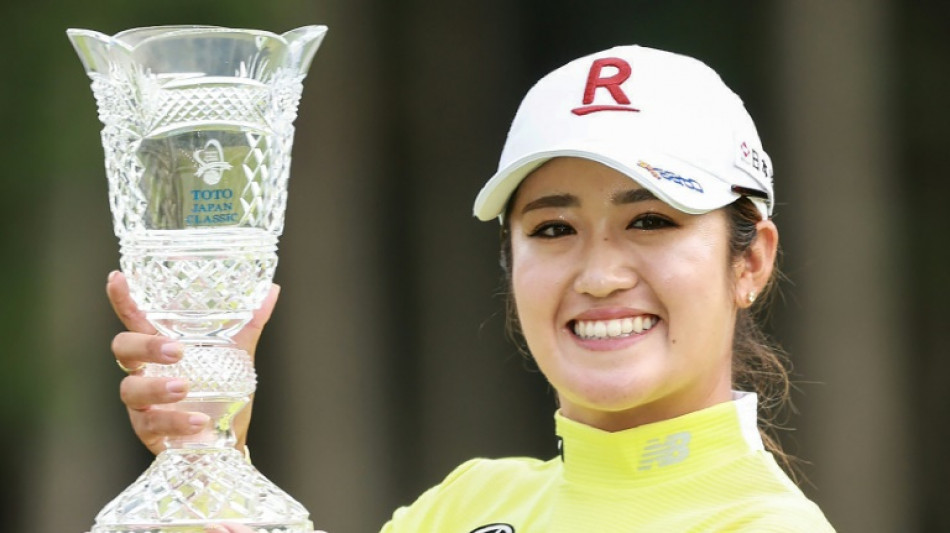 Inami wins LPGA Japan Classic after Hataoka collapse