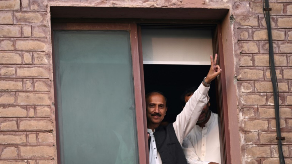 Pakistan: six d&eacute;put&eacute;s du parti de l'ex-Premier ministre Imran Khan pr&eacute;sent&eacute;s &agrave; un juge anti-terroriste