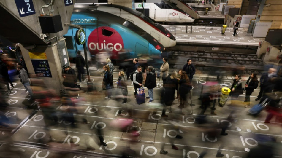 La gr&egrave;ve des contr&ocirc;leurs SNCF entre dans le vif du sujet