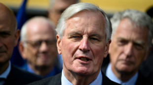 Les R&eacute;publicains adoubent Barnier et exigent une "politique de droite"