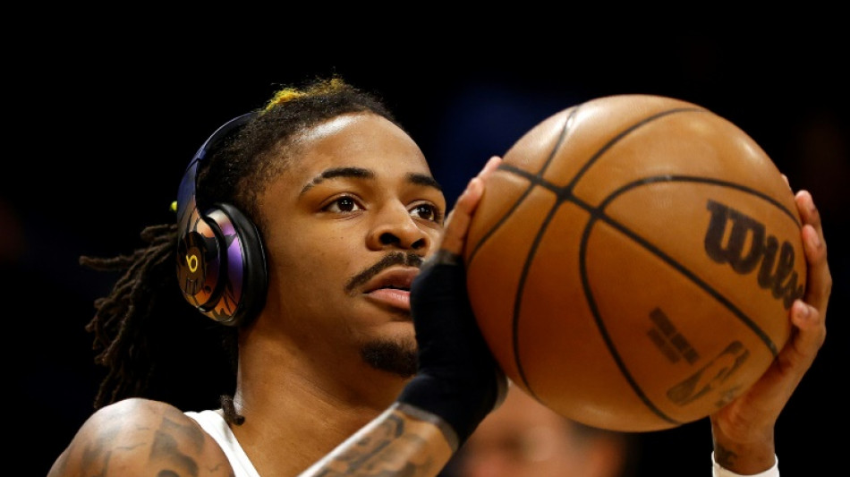 Le basketteur Morant suspendu 25 matches pour avoir exhib&eacute; une arme &agrave; feu (NBA)