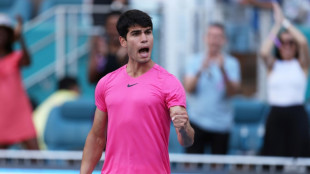 Alcaraz powers into last 16 at Miami, Ruud ousted