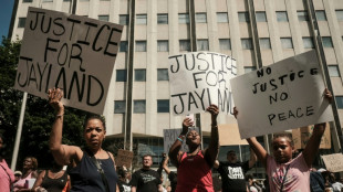 Protestas en EEUU tras divulgaci&oacute;n de video de un hombre negro acribillado por la polic&iacute;a