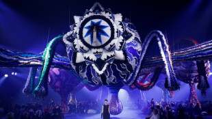 Miss Dior se rebela con un armario ultrafemenino en Semana de la Moda en Par&iacute;s