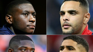 Chants homophobes et injurieux: une tribune ferm&eacute;e pour un match, du sursis pour les joueurs du PSG