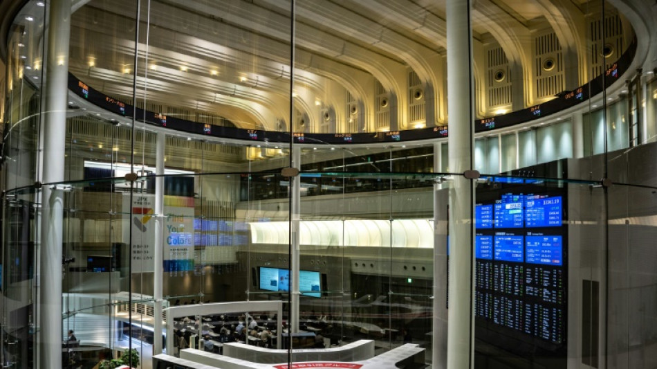 El &iacute;ndice de la bolsa de Tokio alcanza su m&aacute;ximo en 33 a&ntilde;os
