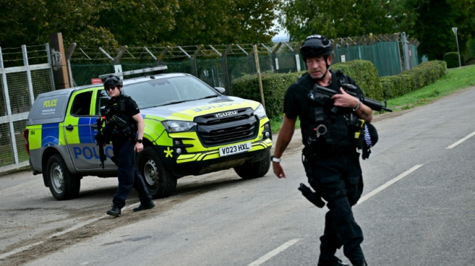 Alerte pr&egrave;s d'une base militaire en Angleterre: confusion apr&egrave;s la lib&eacute;ration des suspects