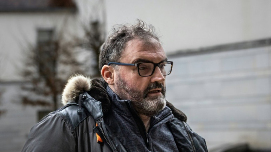 Silencieux face &agrave; la juge, le Dr P&eacute;chier d&eacute;sormais mis en examen pour 26 empoisonnements