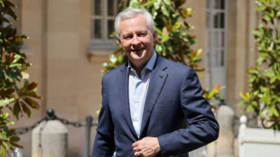 La France peut tenir son objectif d'un d&eacute;ficit public &agrave; 5,1% du PIB en 2024 et 3% en 2027, assure Bruno Le Maire