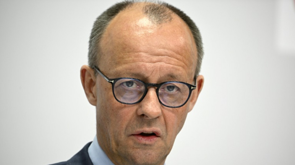 Merz fordert ungehinderten Zugang der Bundeswehr zu Schulen