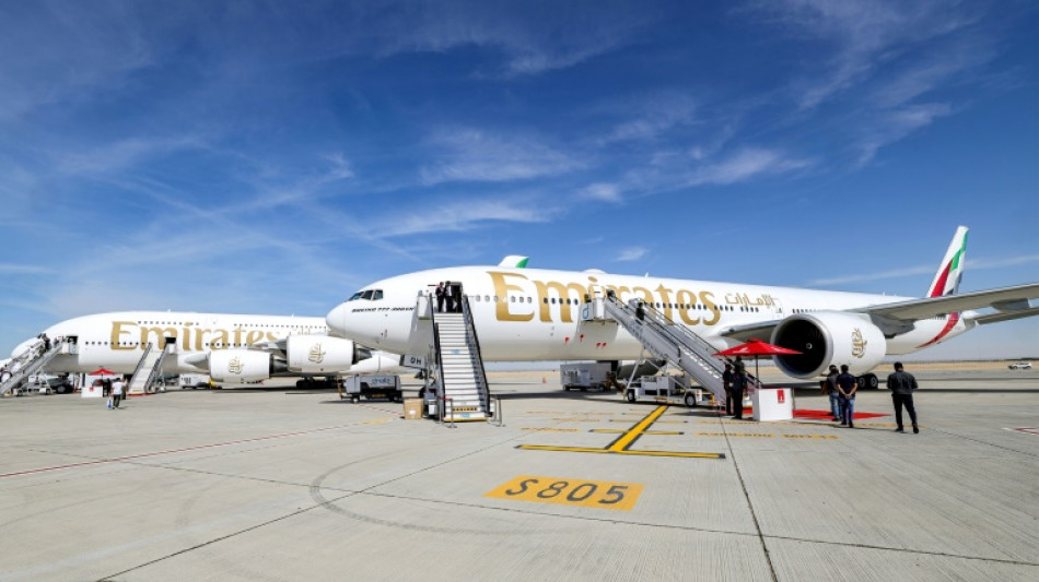 Emirates anuncia un pedido de 95 aviones a Boeing por 52.000 millones de d&oacute;lares