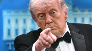 R&eacute;actions de dirigeants mondiaux aux coups de feu lors du gala de Washington