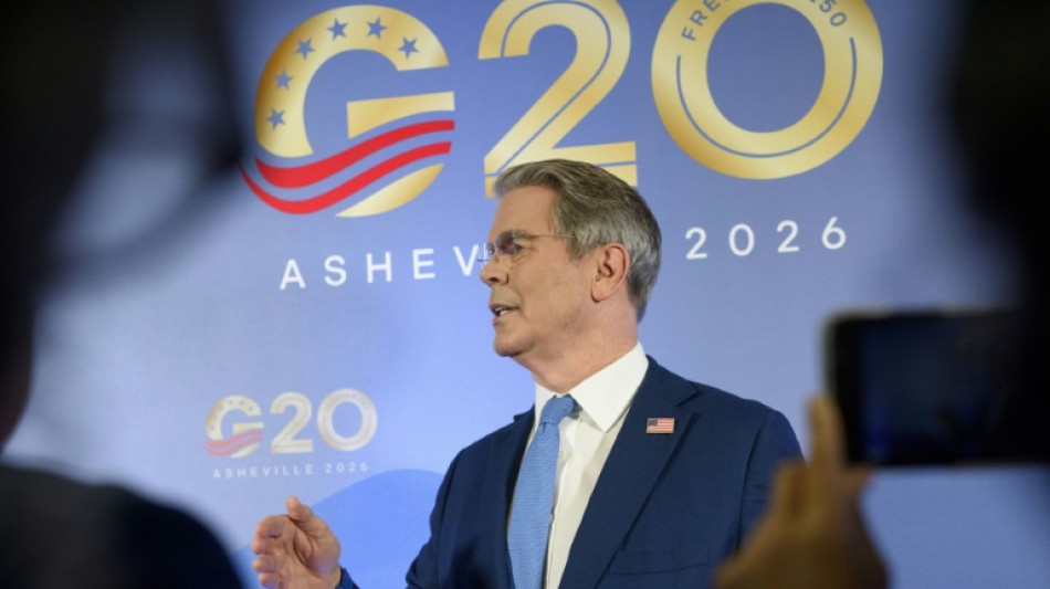 Oil extends gains, stocks drop as Trump issues fresh Iran warning
