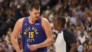 Jokic triple as Nuggets stay perfect, Curry shines in Warriors win
