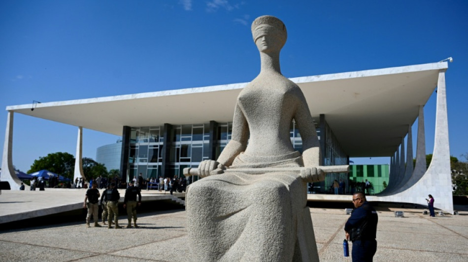 STF inicia sess&atilde;o in&eacute;dita com Moraes na mira