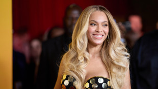 Da Beyonc&eacute; 2,5 milioni di dollari per vittime incendi