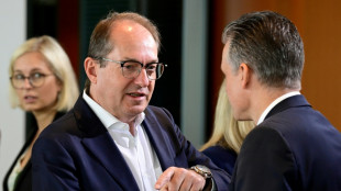 Dobrindt will Schüler auf Kriegsgefahr vorbereiten - Opposition sieht "Angstmache"