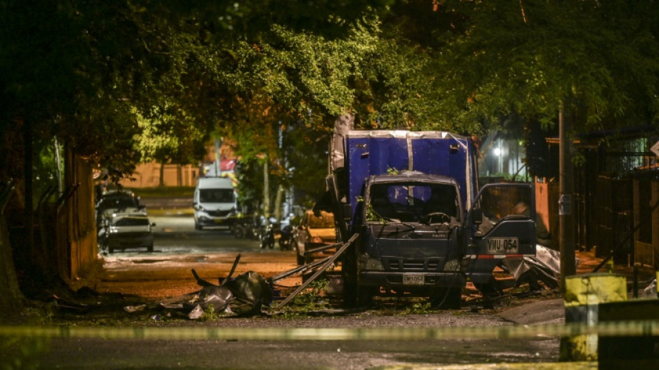 Colombie: attentat contre une caserne, l'arm&eacute;e accuse la dissidence des ex-FARC