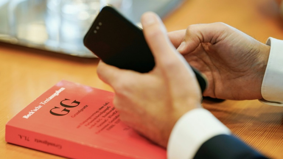 Urteil in Hessen: Kanzlei muss Überlastung von Mitarbeitern entgegenwirken