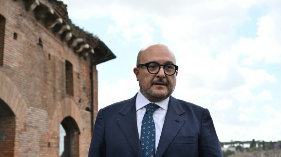 Italie: le ministre de la Culture, emp&ecirc;tr&eacute; dans une affaire d'adult&egrave;re, d&eacute;missionne