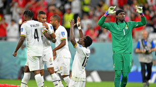 Uruguay se juega su futuro ante Ghana, que quiere octavos y venganza