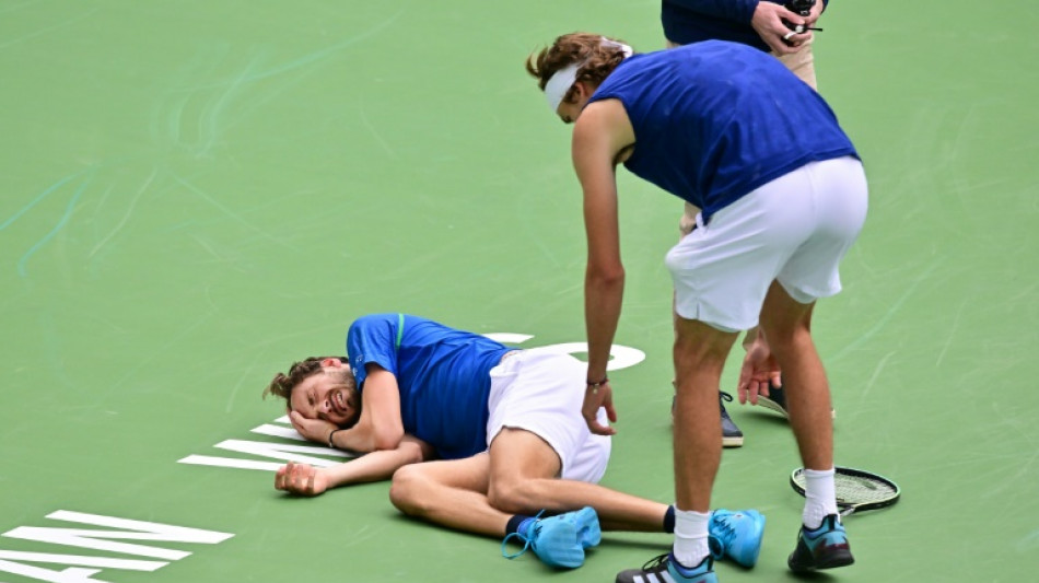 Alcaraz y Swiatek firmes a cuartos de Indian Wells; Medvedev avanza con &eacute;pica