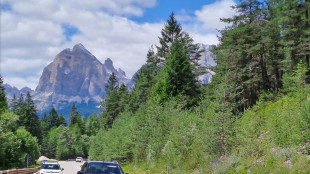 Qe, prezzo benzina self sale a 1,720 euro al litro