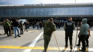 W&uuml;tende Landwirte blockieren Flugh&auml;fen auf Kreta