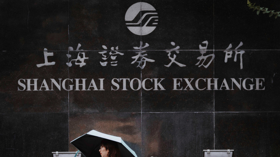 Borsa: Asia contrastata, balza Tokyo (+2,15%) dopo ponte festivo