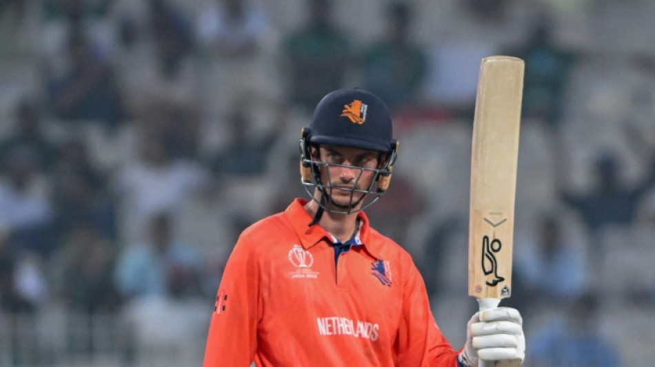 Edwards leads from front as Netherlands held to 229 by Bangladesh