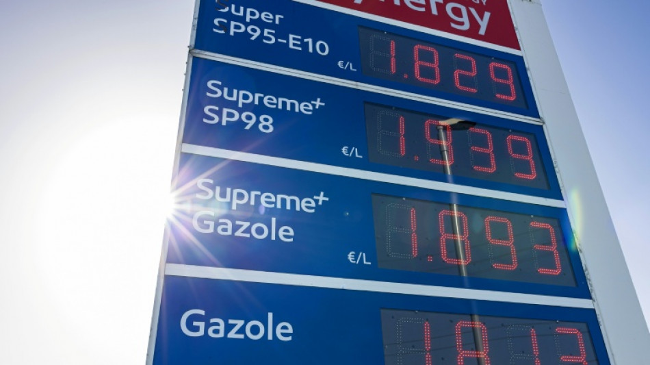 Prix du carburant: sous pression de l'opposition, le gouvernement d&eacute;fend son action