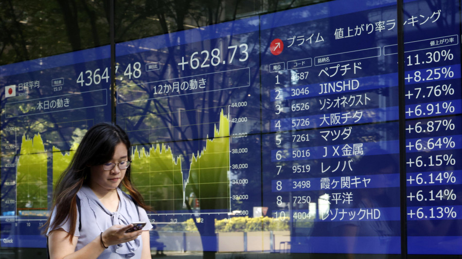 Borsa: Tokyo, apertura in lieve rialzo (+0,21%)