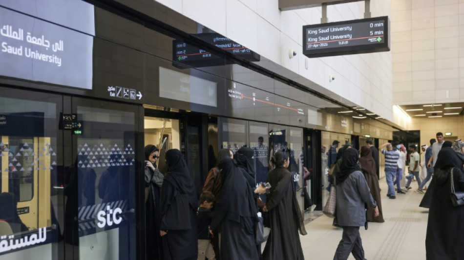 Saudi belly dancers break taboos behind closed doors