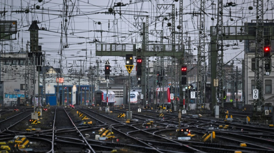Ermittlungen zu Brandanschlag auf Bahnstrecke bei Düsseldorf laufen auf Hochtouren