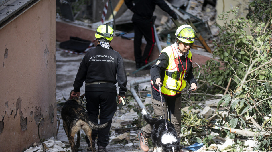 Palazzina crollata a Roma,si indaga per lesioni e disastro