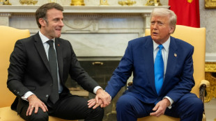 Macron e Trump revivem 'bromance' com toque de tens&atilde;o