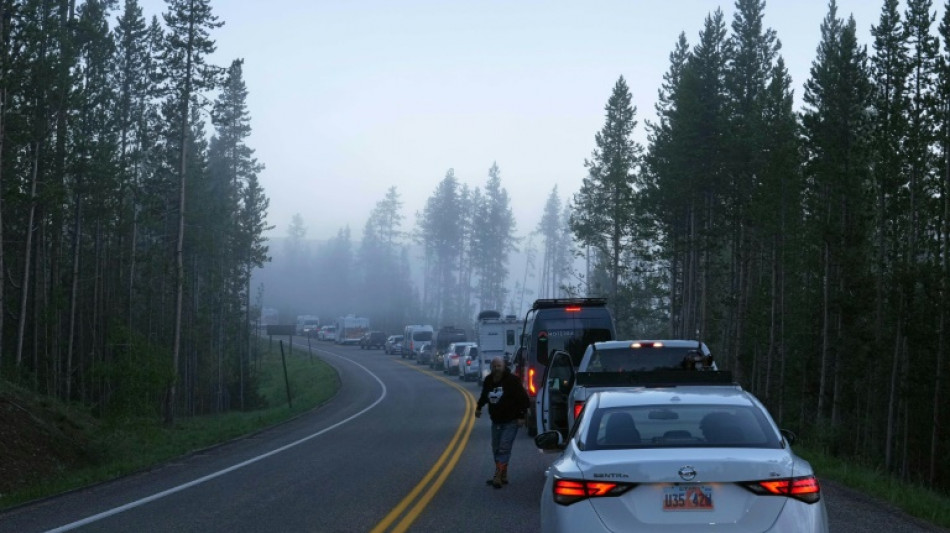 Le c&eacute;l&egrave;bre parc de Yellowstone partiellement rouvert apr&egrave;s des inondations record