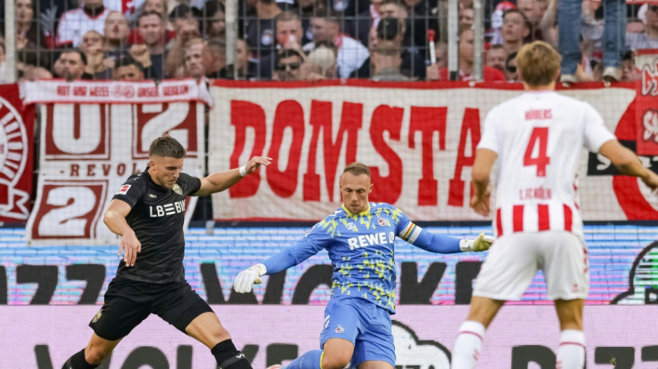 Fragwürdiger Elfmeter: Stuttgart dreht Spiel in Köln