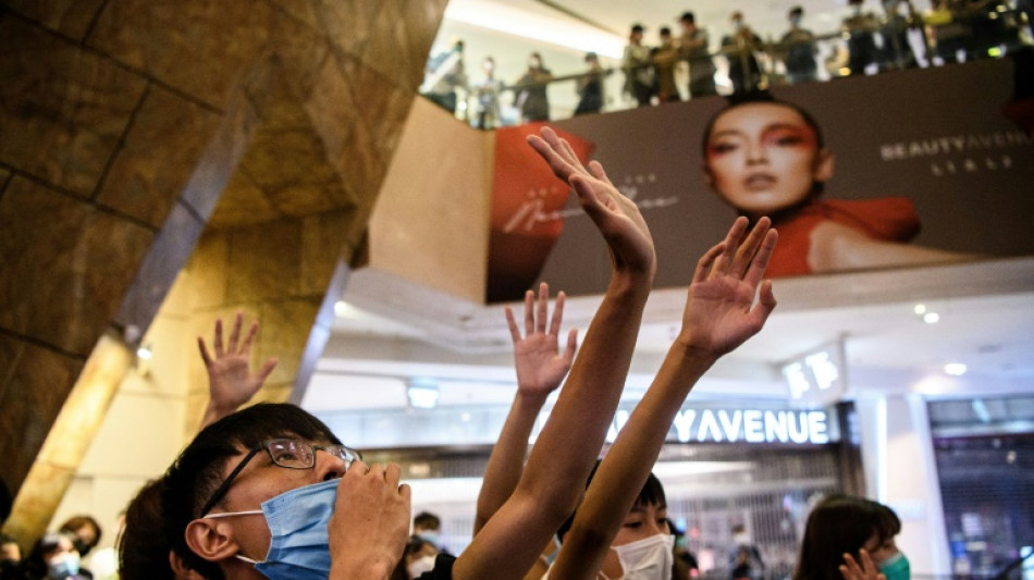 Hong Kong interdit un chant prod&eacute;mocratie et demande son retrait aux plateformes internet