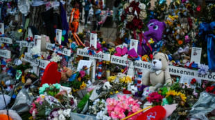 Dans Uvalde endeuill&eacute;e, c&eacute;r&eacute;monie &agrave; la m&eacute;moire d'une enseignante tu&eacute;e lors de la fusillade