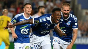 Ligue 1: battu d'entr&eacute;e &agrave; Strasbourg, Lyon tremble d&eacute;j&agrave;