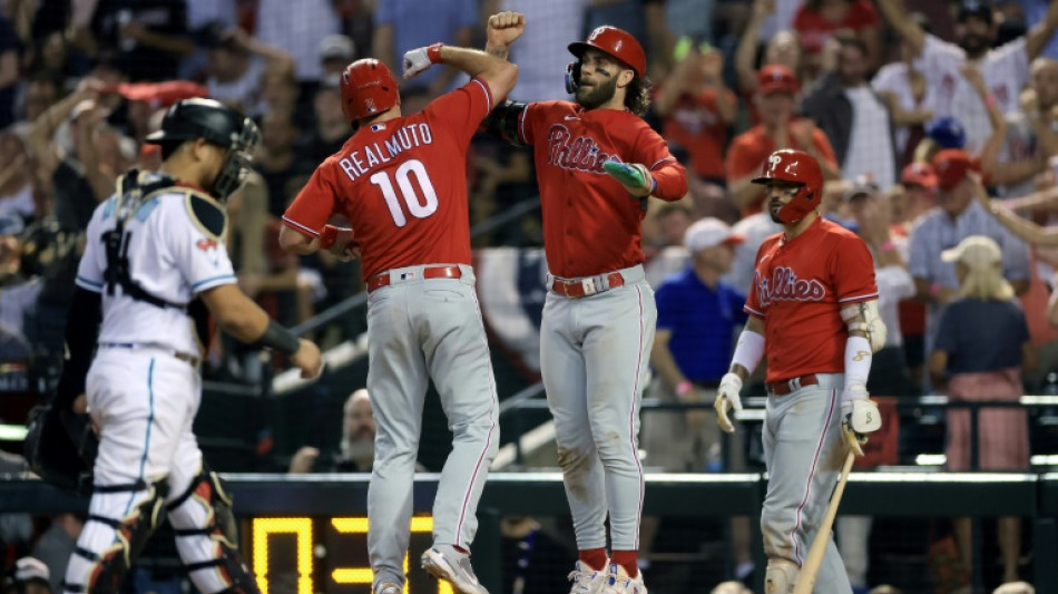 Phillies rip D-backs to seize series lead in MLB playoffs